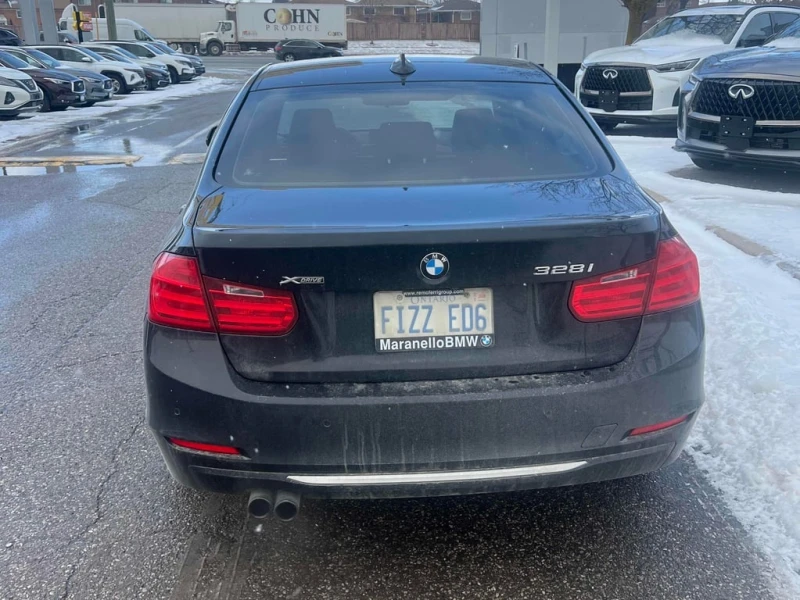 BMW 328 * 328i xDrive * CARFAX * БЕЗ ПЪРВОНАЧАЛНА ВНОСКА, снимка 4 - Автомобили и джипове - 52940539