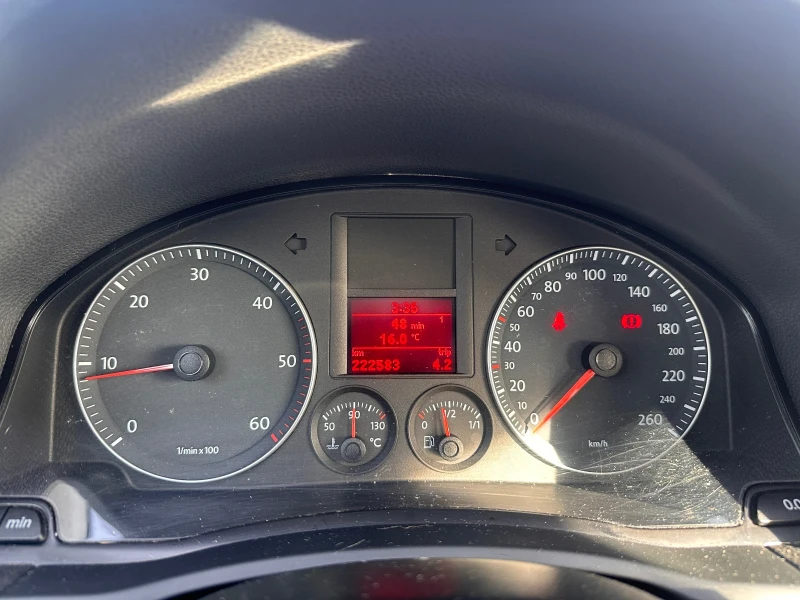 VW Golf 1.9 TDI/105 К.С/2007.09, снимка 16 - Автомобили и джипове - 52965374