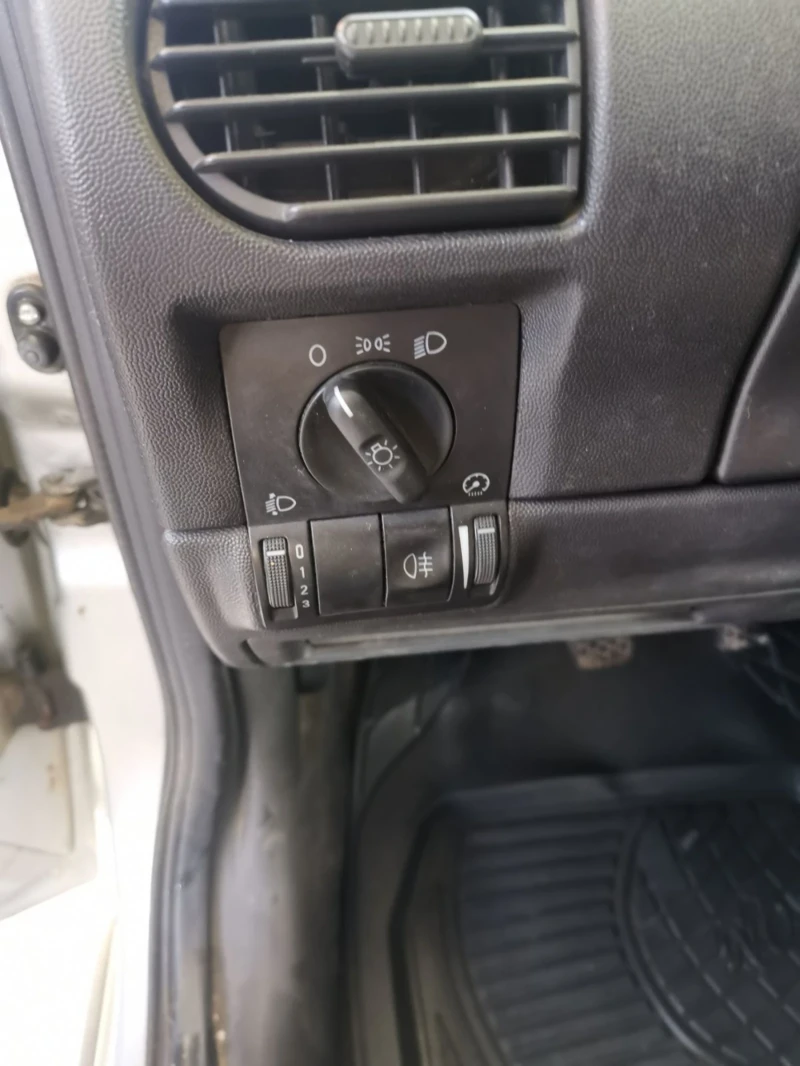 Opel Corsa Isuzu, снимка 7 - Автомобили и джипове - 53561302