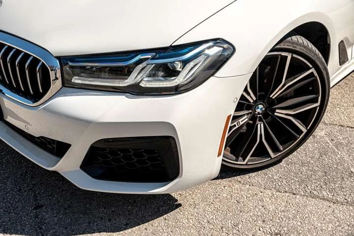 BMW 540 540i XDRIVE | M POWER PKG | HUD | NAVI | HARMAN&KA, снимка 5 - Автомобили и джипове - 54026262