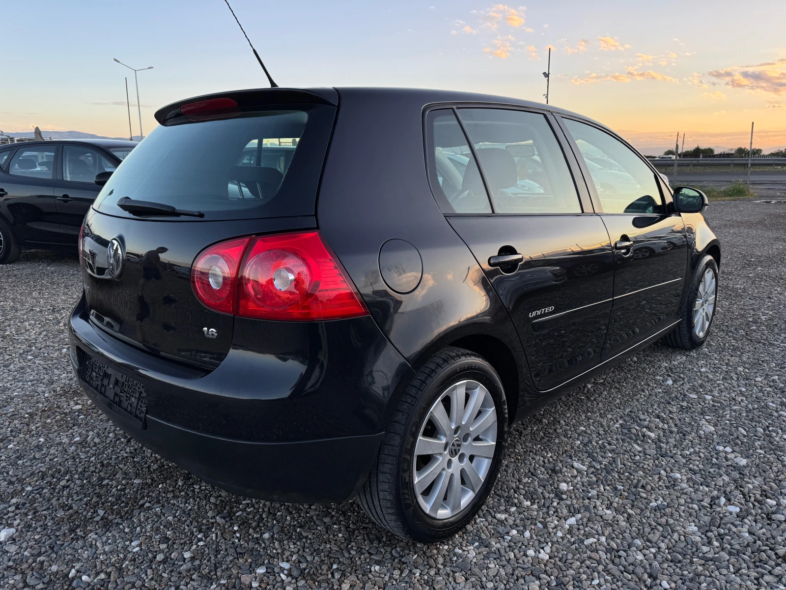 VW Golf 1.6 - изображение 6