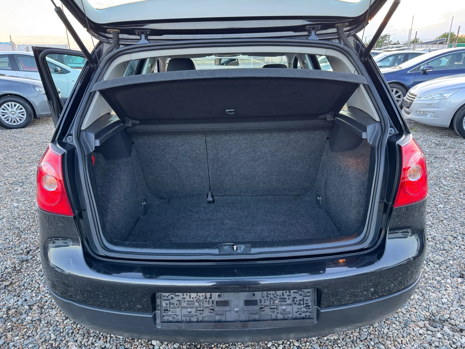 VW Golf 1.6 - изображение 10