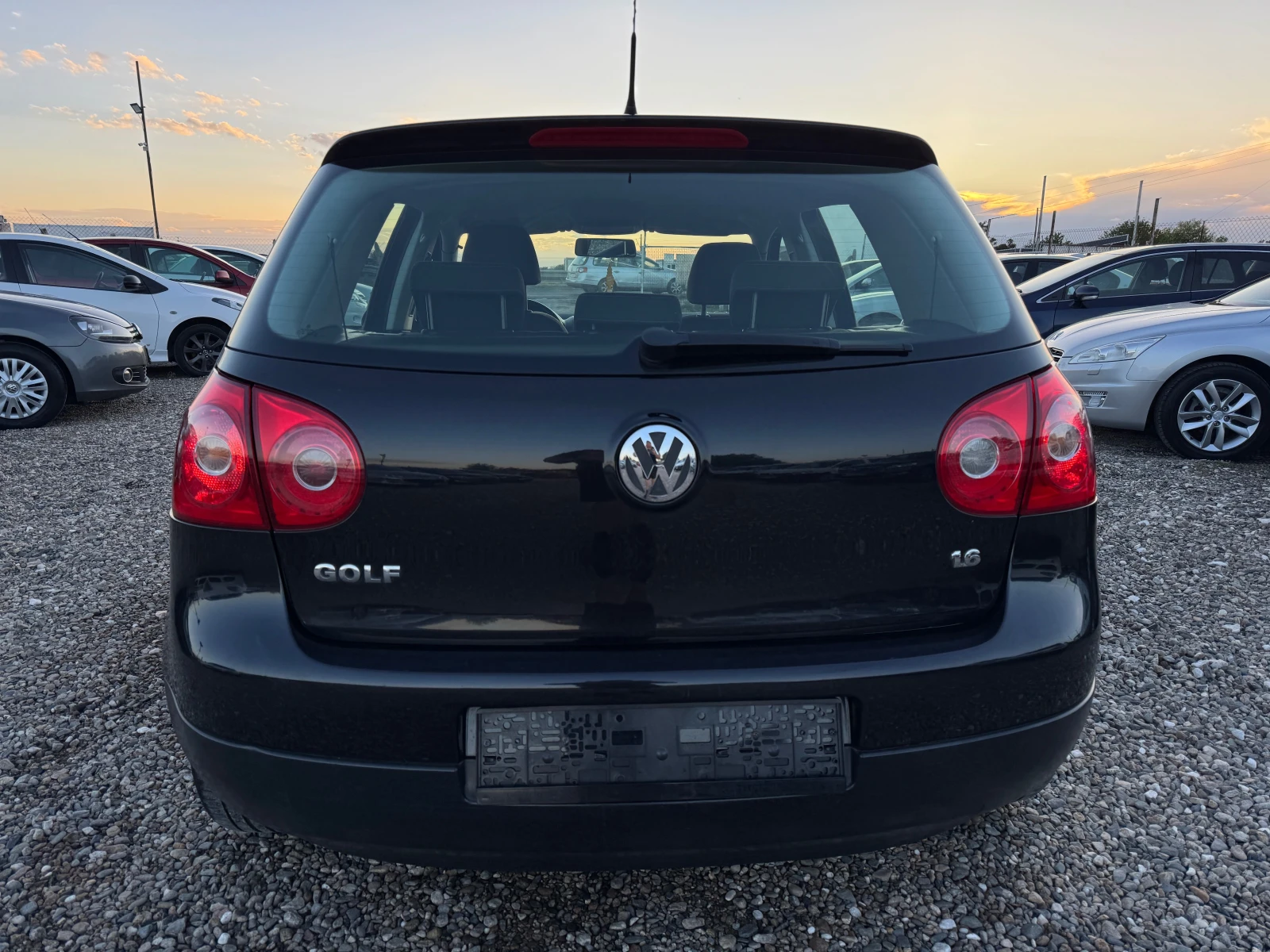VW Golf 1.6 - изображение 5