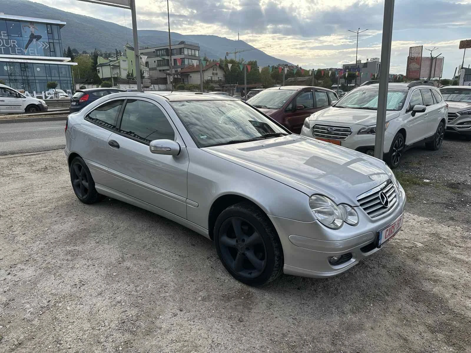 Mercedes-Benz C 180 Kompressor Facelift Aвтоматик - изображение 2