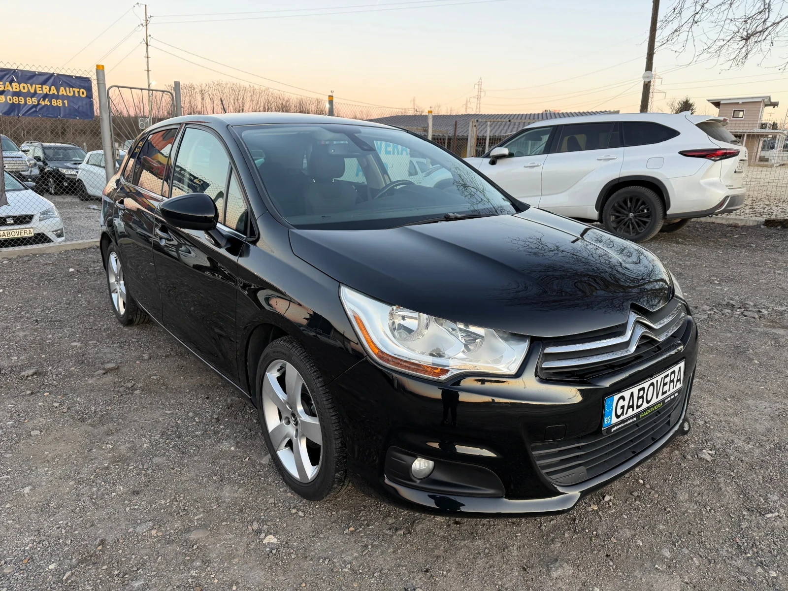 Citroen C4 1.6HDI 92кс. Парктроник!!! Нави!!! 2к-та гуми, снимка 2 - Автомобили и джипове - 53750210