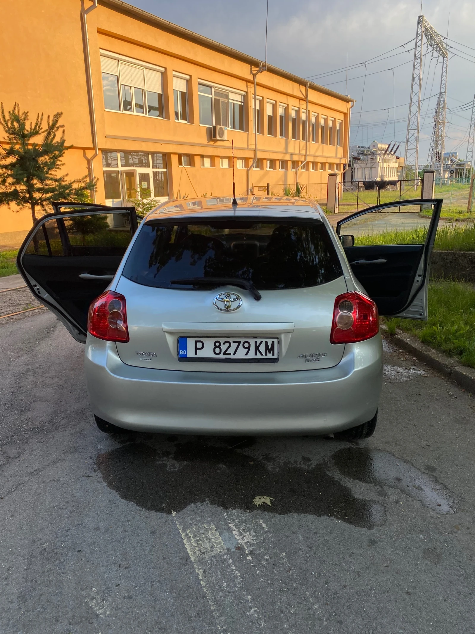 Toyota Auris 2.0 - 126к.с., снимка 3 - Автомобили и джипове - 53752475