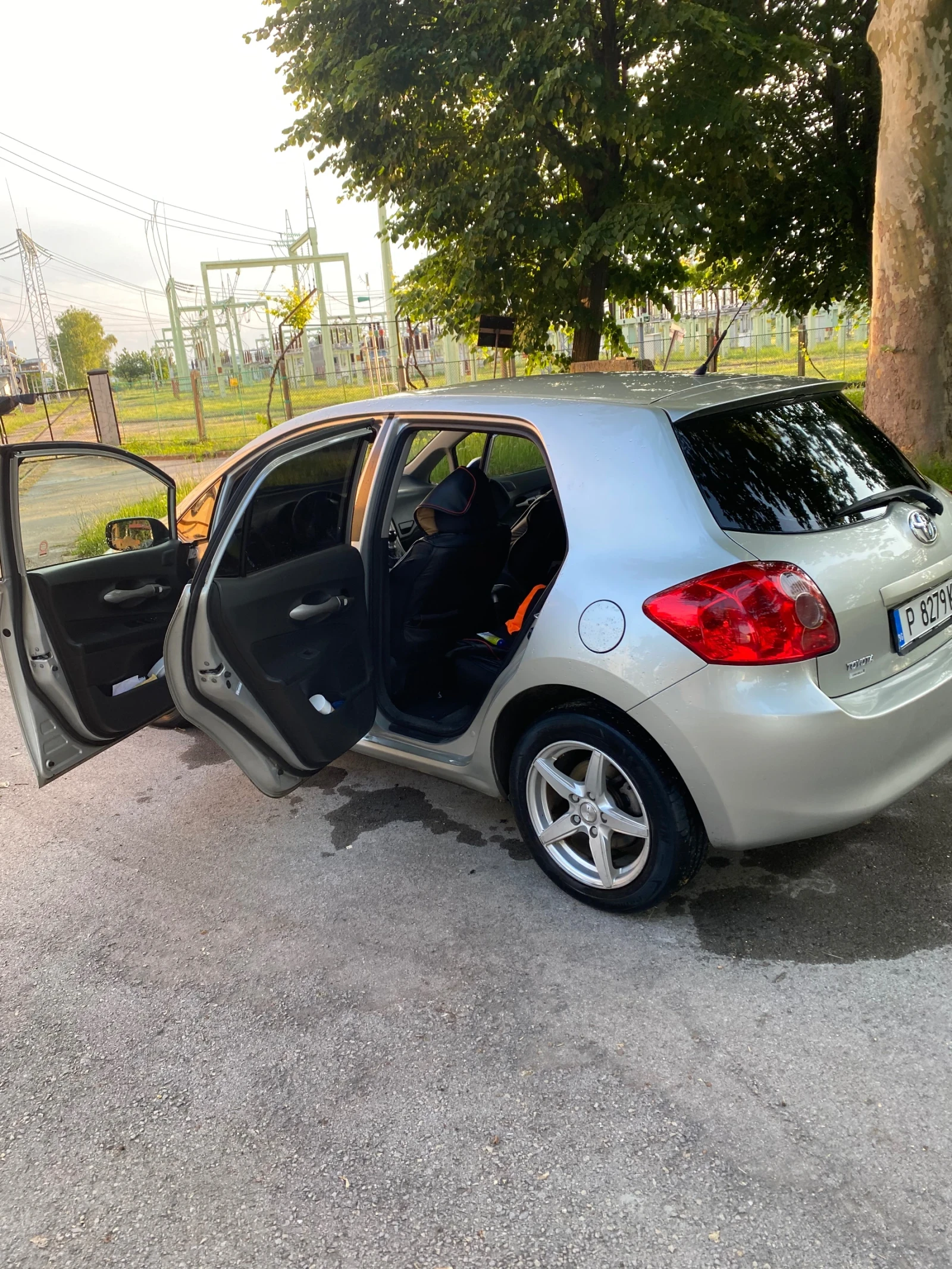 Toyota Auris 2.0 - 126к.с., снимка 4 - Автомобили и джипове - 53752475