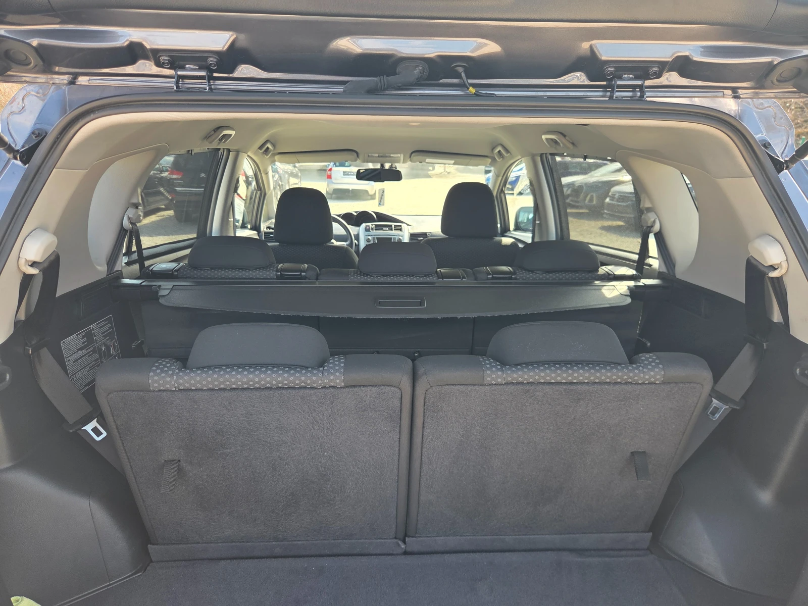 Toyota Verso 1.8 147k.c Linea Sol Швейцария, снимка 16 - Автомобили и джипове - 53894147