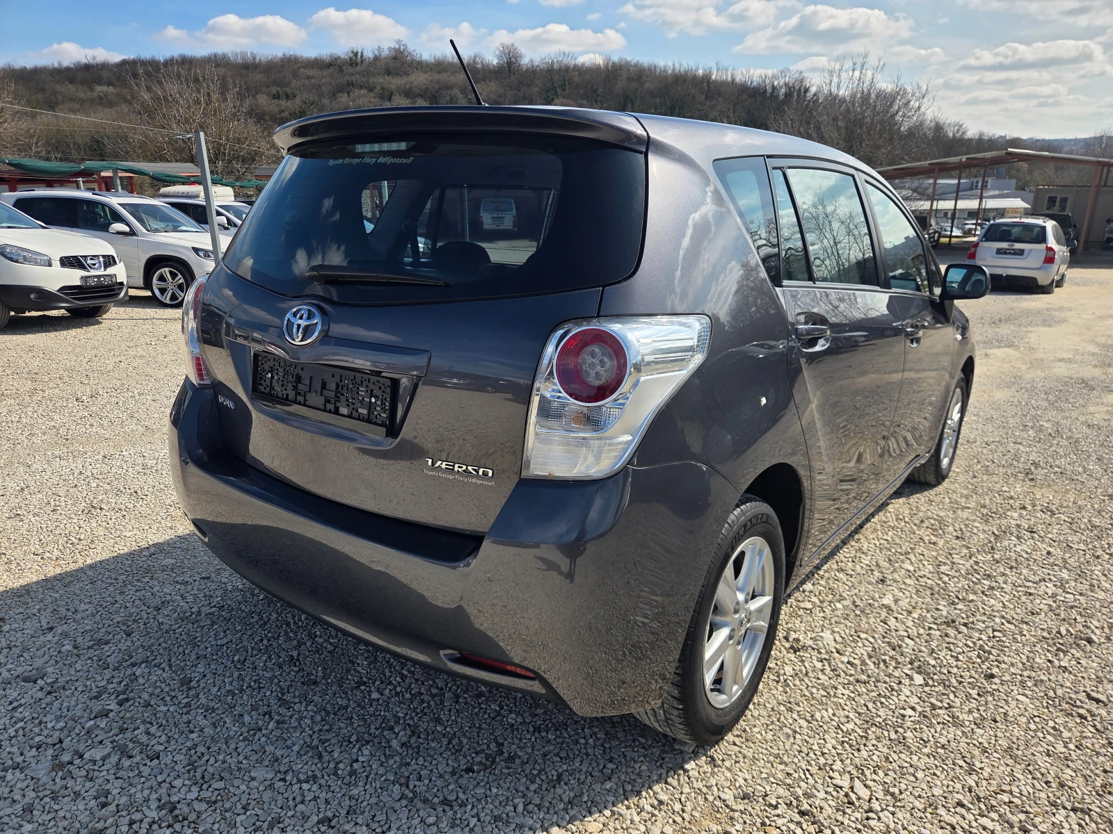 Toyota Verso 1.8 147k.c Linea Sol Швейцария, снимка 4 - Автомобили и джипове - 53894147