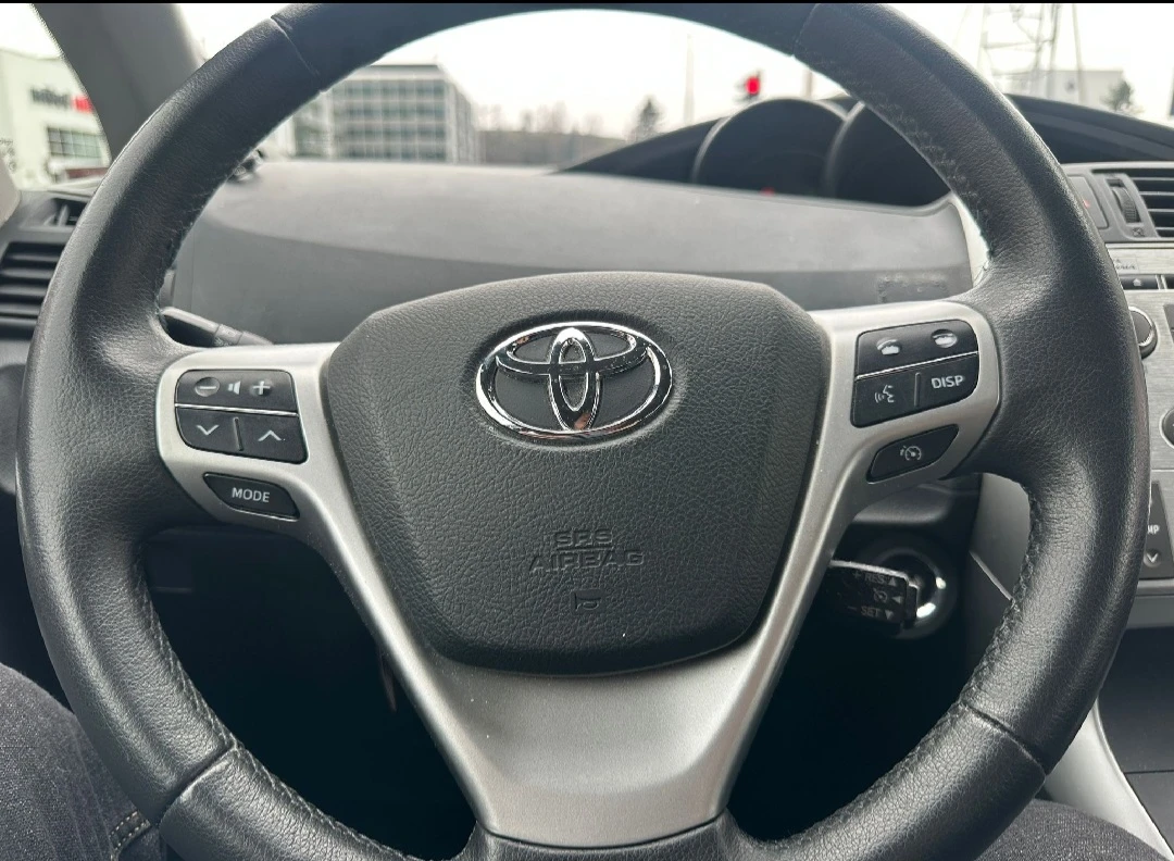 Toyota Verso 1.8 147k.c Linea Sol Швейцария, снимка 3 - Автомобили и джипове - 53894147