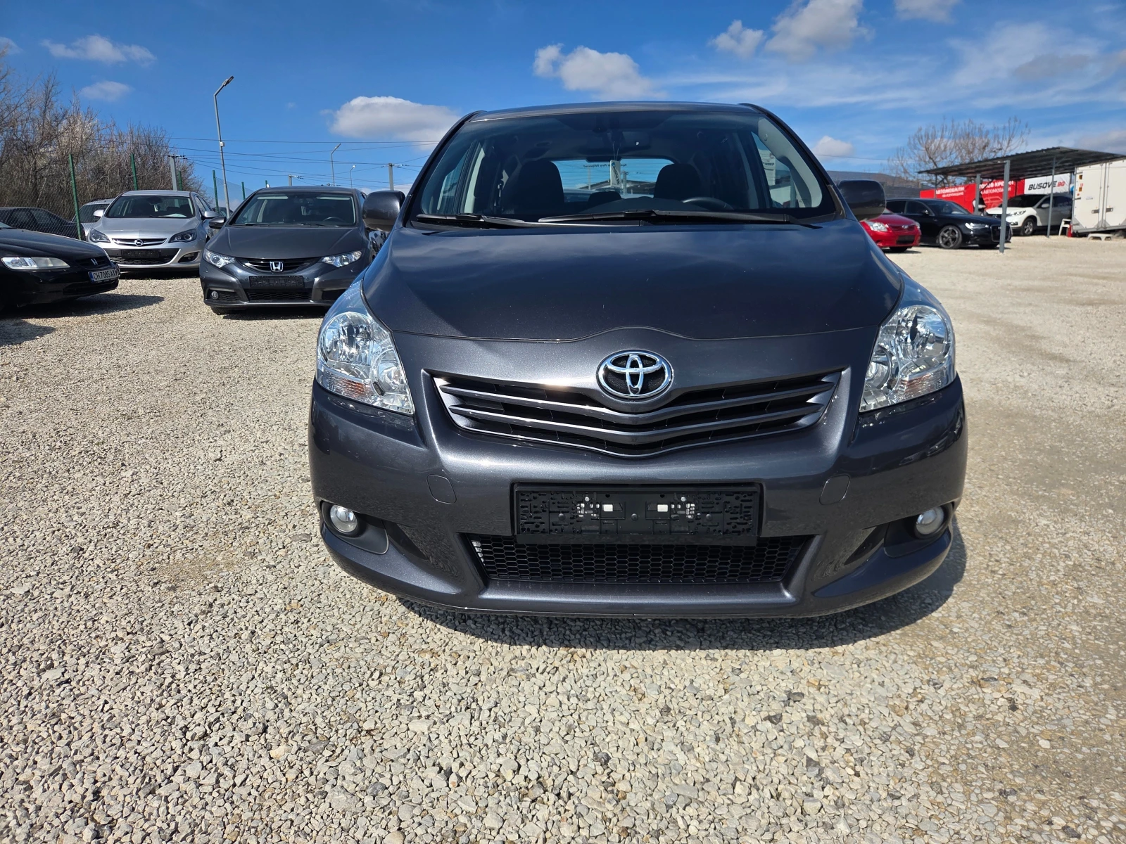 Toyota Verso 1.8 147k.c Linea Sol Швейцария, снимка 2 - Автомобили и джипове - 53894147