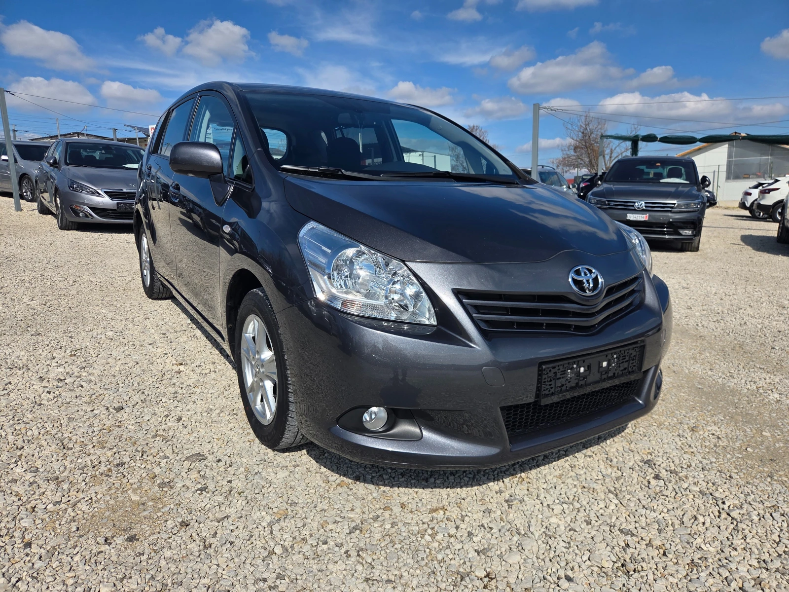 Toyota Verso 1.8 147k.c Linea Sol Швейцария, снимка 3 - Автомобили и джипове - 53894147