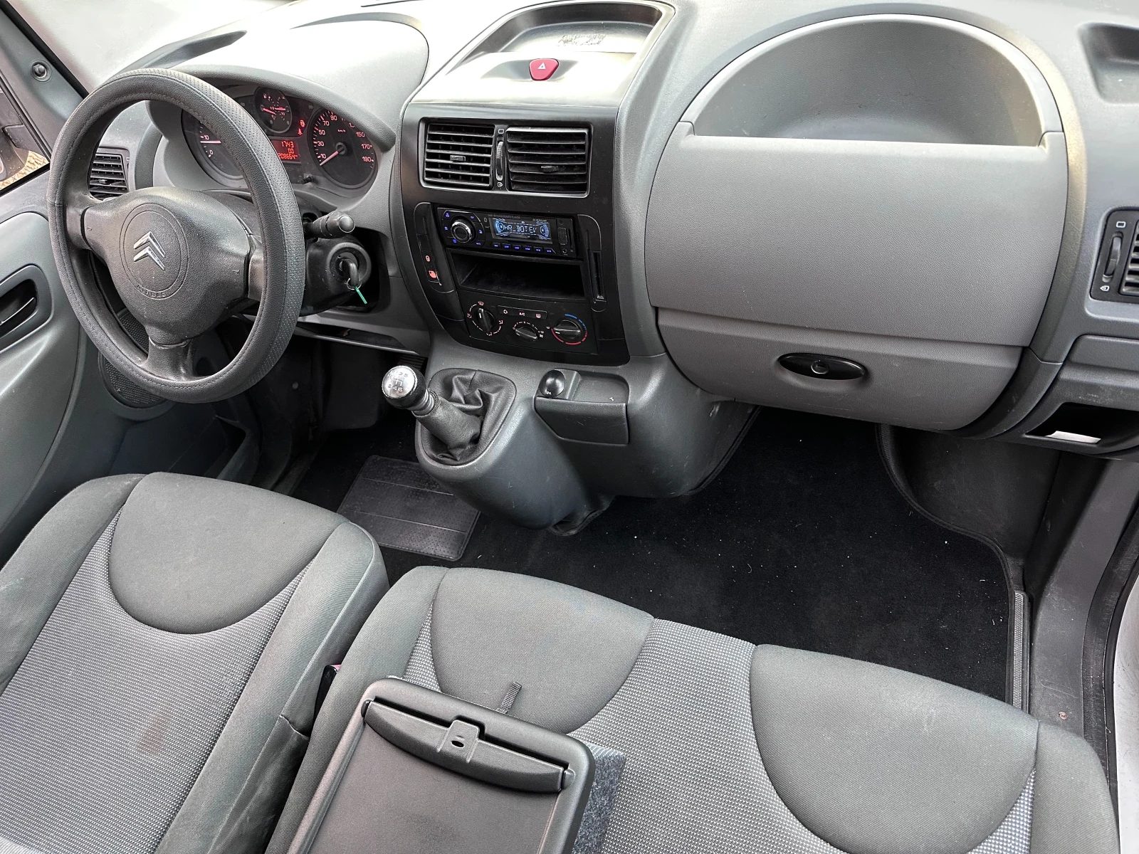 Citroen Jumpy 2.0 HDI, Климатик, снимка 9 - Автомобили и джипове - 54049459