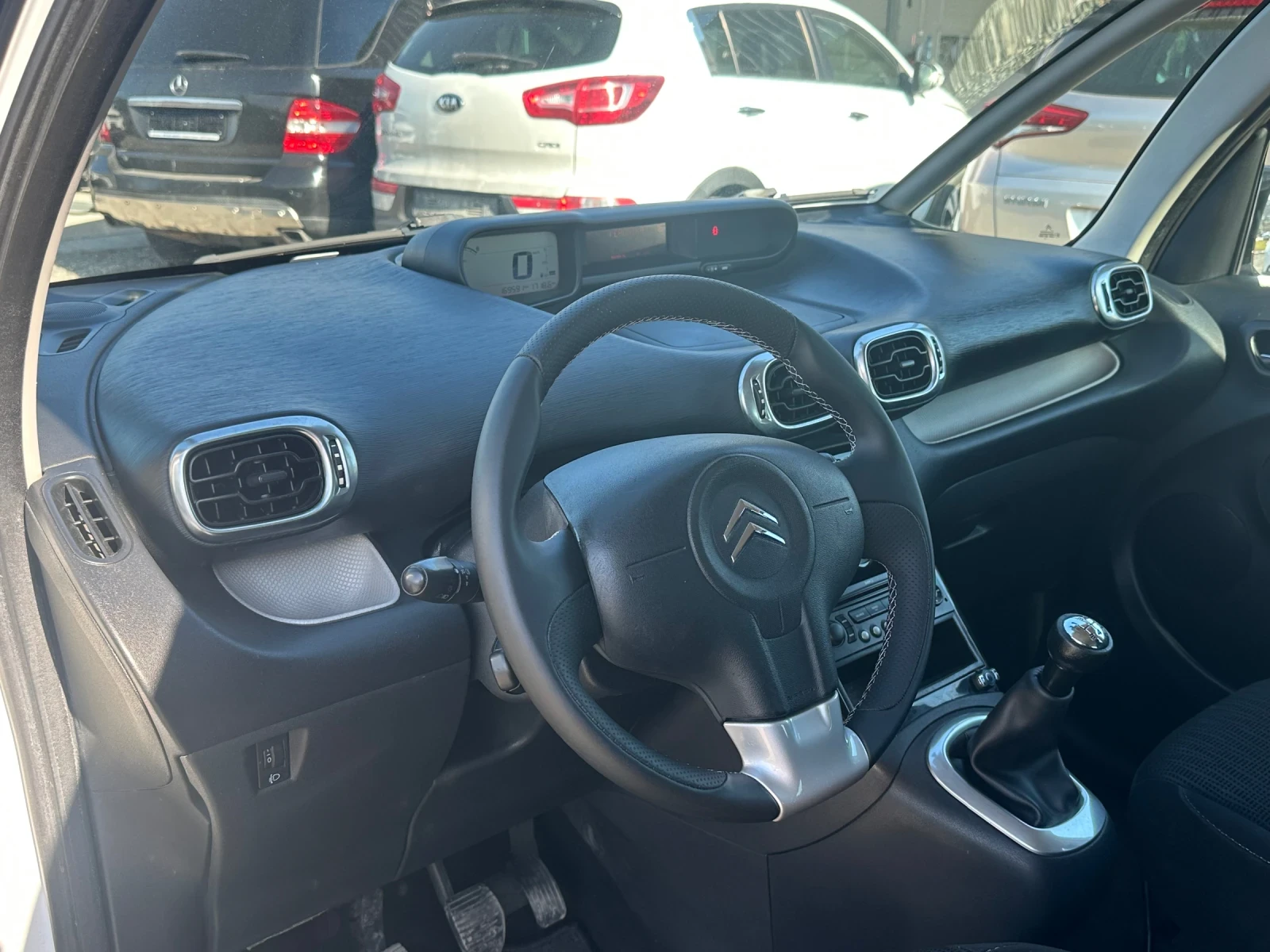 Citroen C3 Picasso 1.6HDI-ПАРКТРОНИК-КЛИМАТРОНИК-АВТОПИЛОТ, снимка 9 - Автомобили и джипове - 54120655