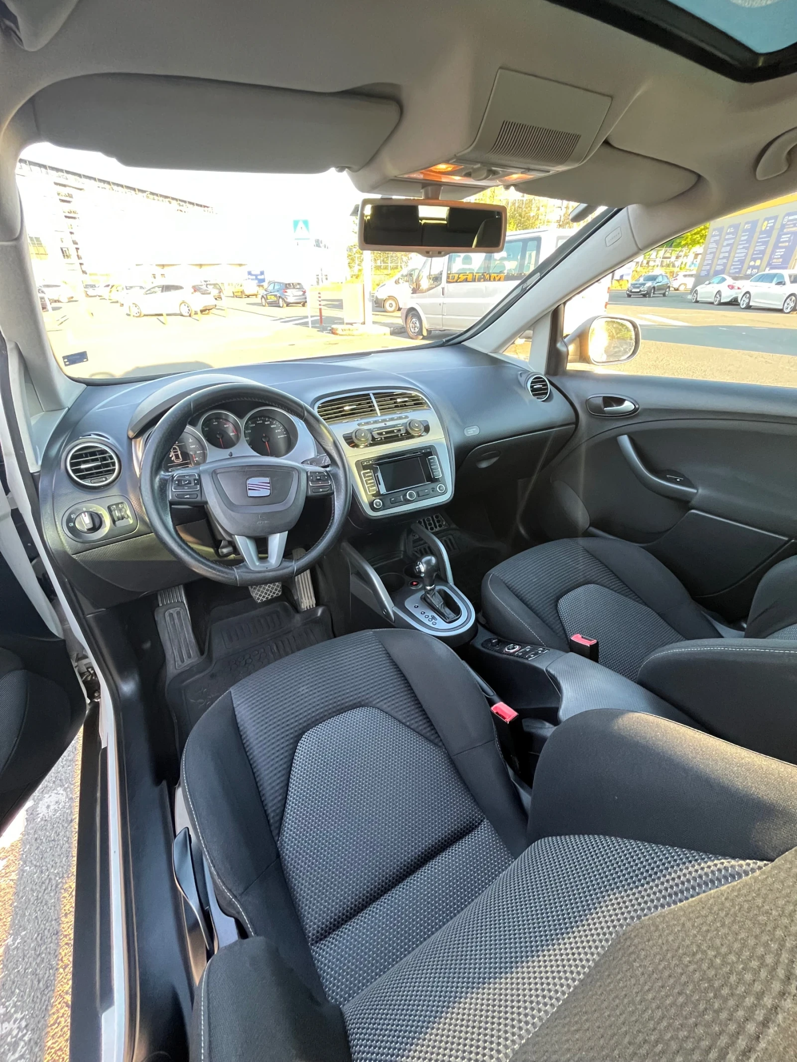 Seat Altea XL 2.0/140hp/DSG, снимка 11 - Автомобили и джипове - 54574950