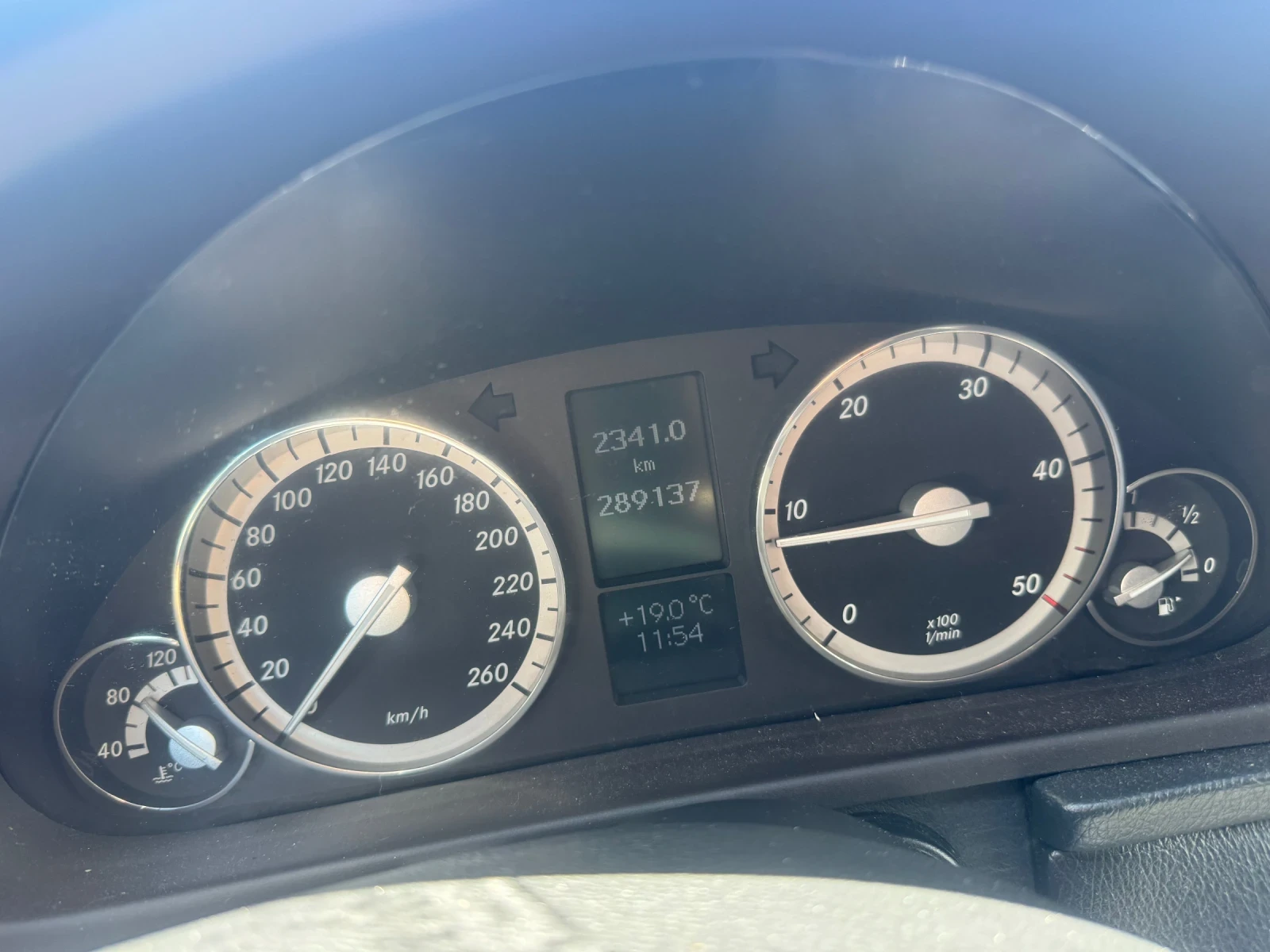 Mercedes-Benz C 220 2.2, снимка 9 - Автомобили и джипове - 54710443