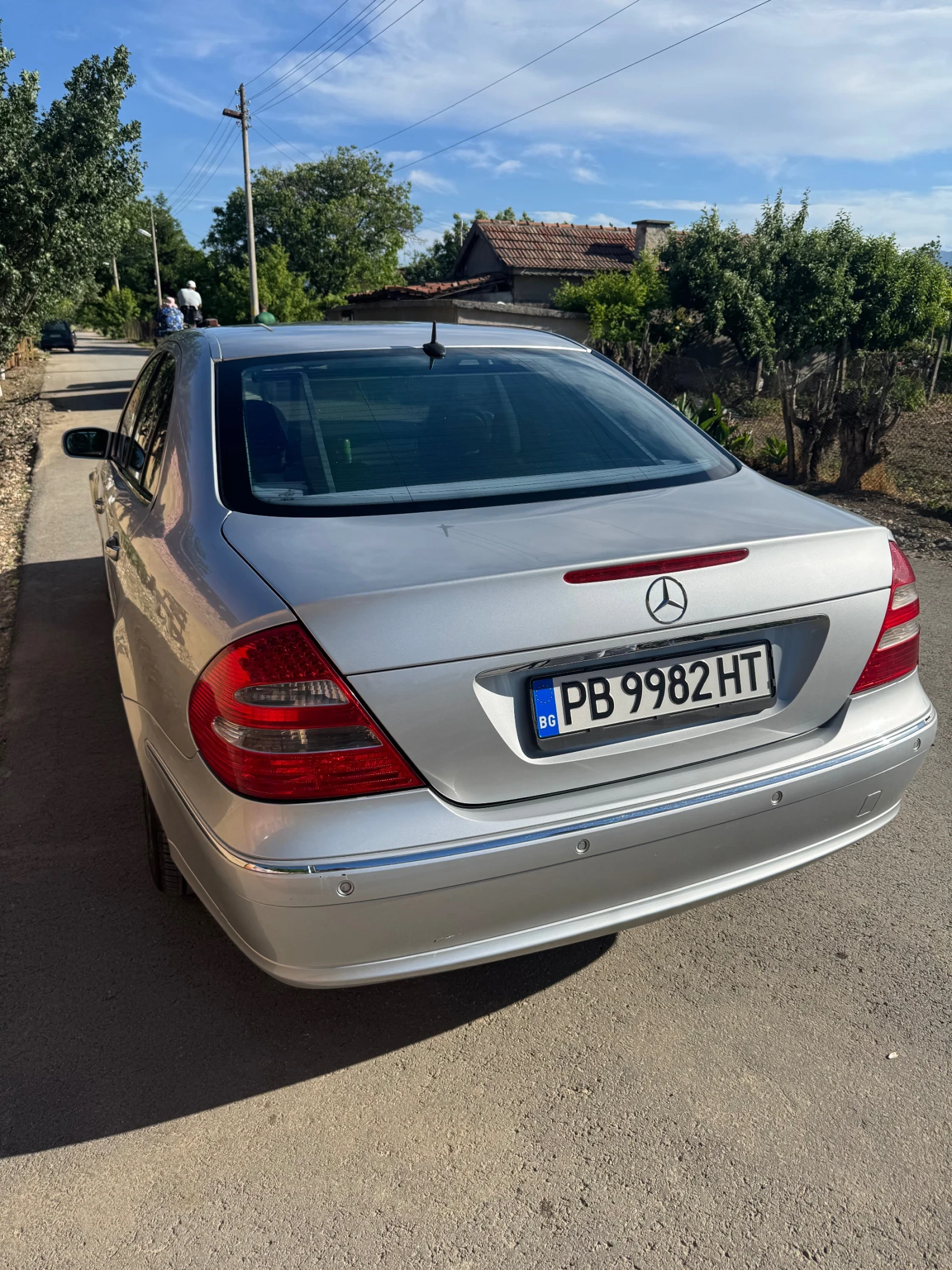 Mercedes-Benz E 320, снимка 4 - Автомобили и джипове - 54747737