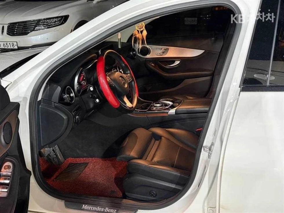 Mercedes-Benz C 200, снимка 8 - Автомобили и джипове - 54778952