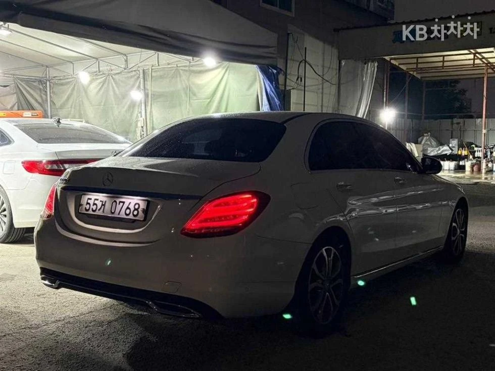 Mercedes-Benz C 200, снимка 6 - Автомобили и джипове - 54778952