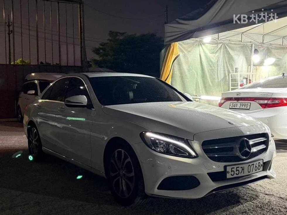 Mercedes-Benz C 200, снимка 7 - Автомобили и джипове - 54778952