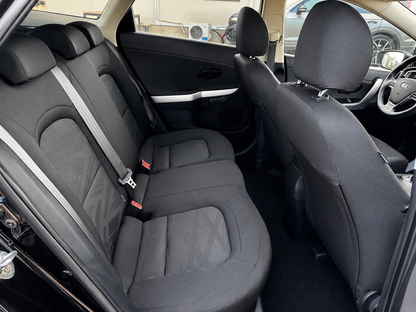 Kia Ceed 1.6D CRDI 16V 6ск., снимка 10 - Автомобили и джипове - 54840109
