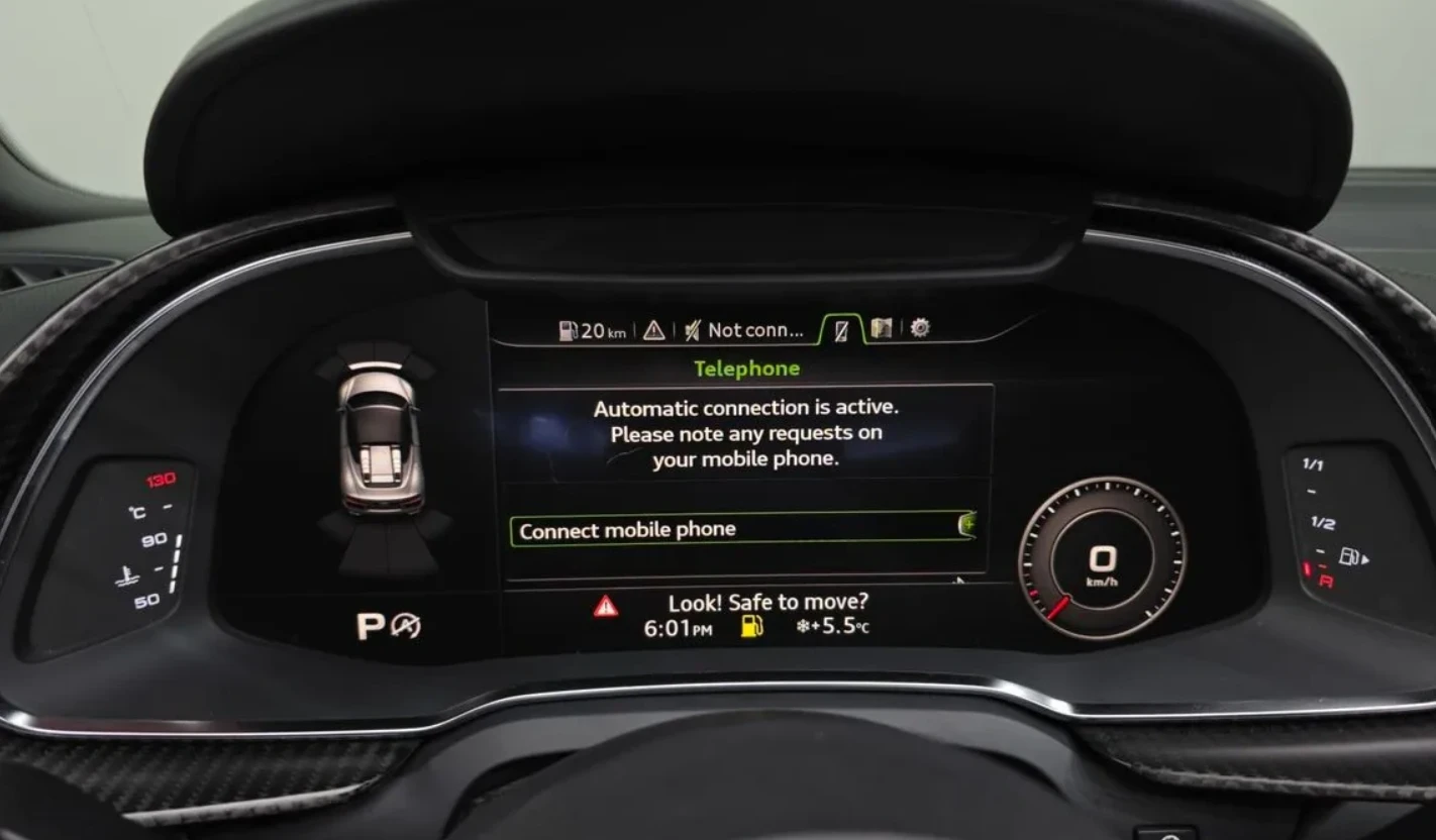 Audi R8 V10 SPYDER, снимка 12 - Автомобили и джипове - 54901572