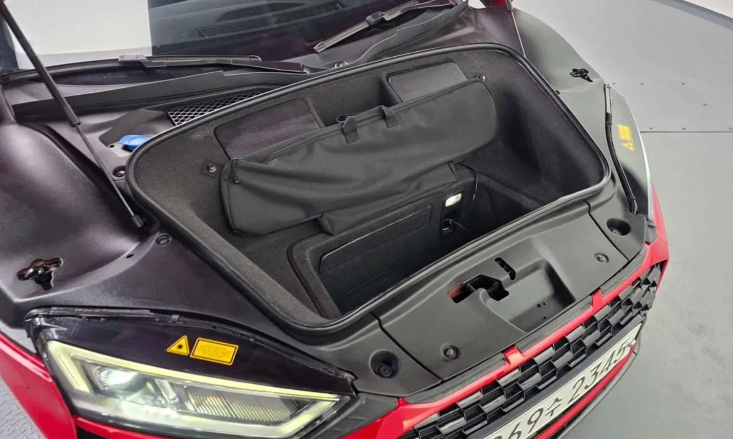 Audi R8 V10 SPYDER, снимка 9 - Автомобили и джипове - 54901572