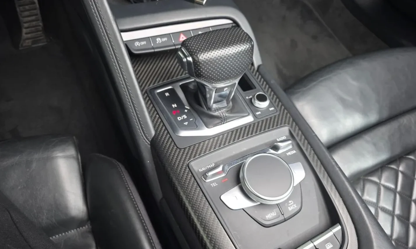 Audi R8 V10 SPYDER, снимка 8 - Автомобили и джипове - 54901572