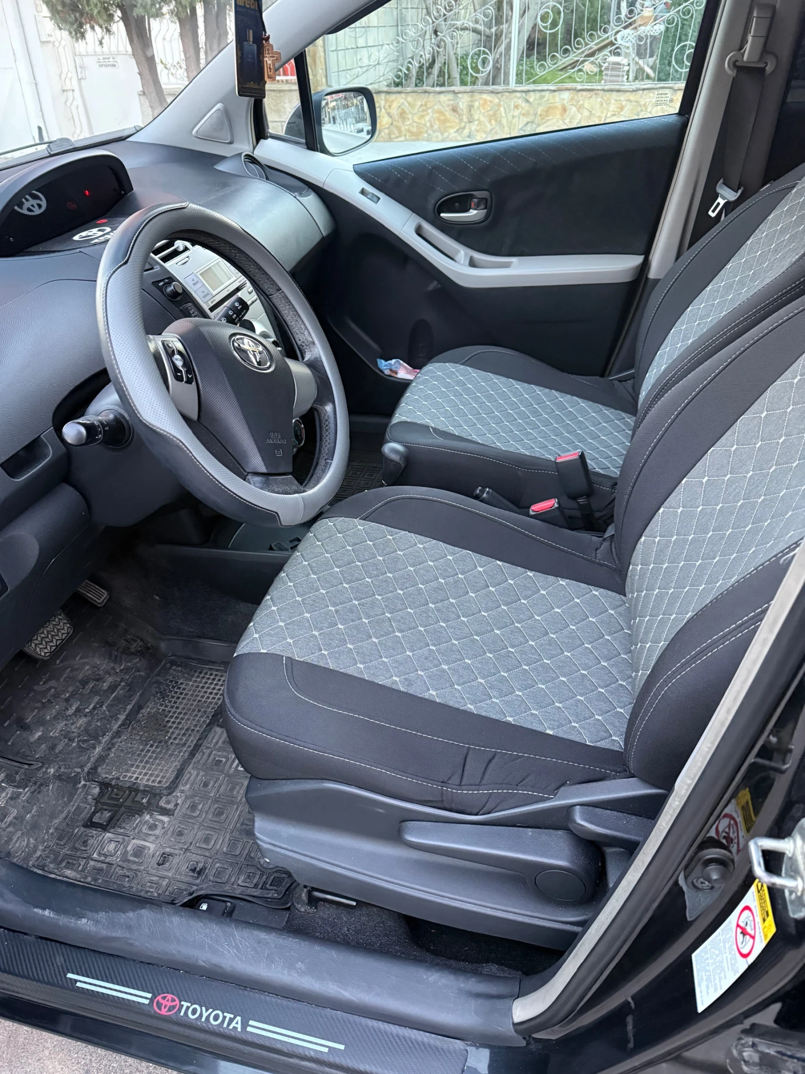 Toyota Yaris | Mobile.bg � ����������� 12