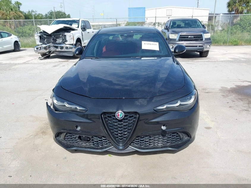 Alfa Romeo Giulia 2.0l Veloce Rwd, снимка 12 - Автомобили и джипове - 55591324