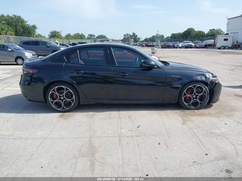 Alfa Romeo Giulia 2.0l Veloce Rwd, снимка 13 - Автомобили и джипове - 55591324