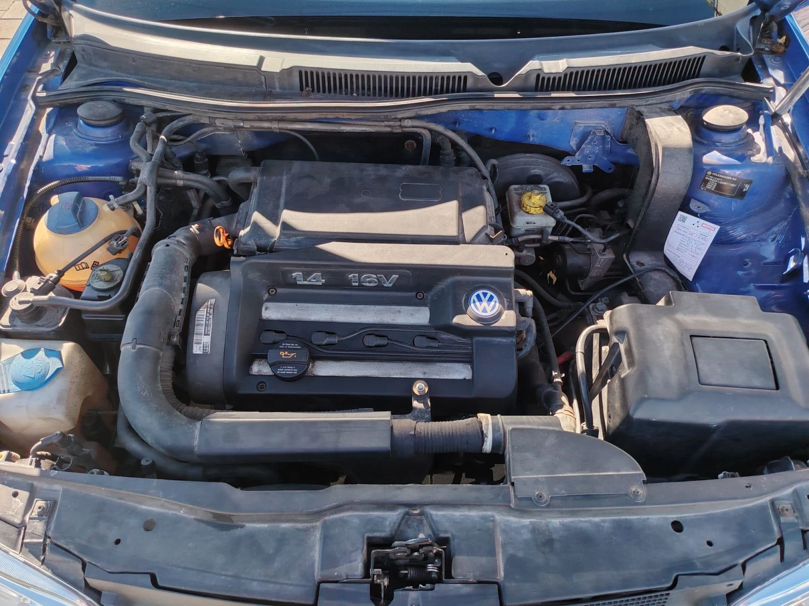 VW Golf 1.4 16 V, снимка 9 - Автомобили и джипове - 55727651