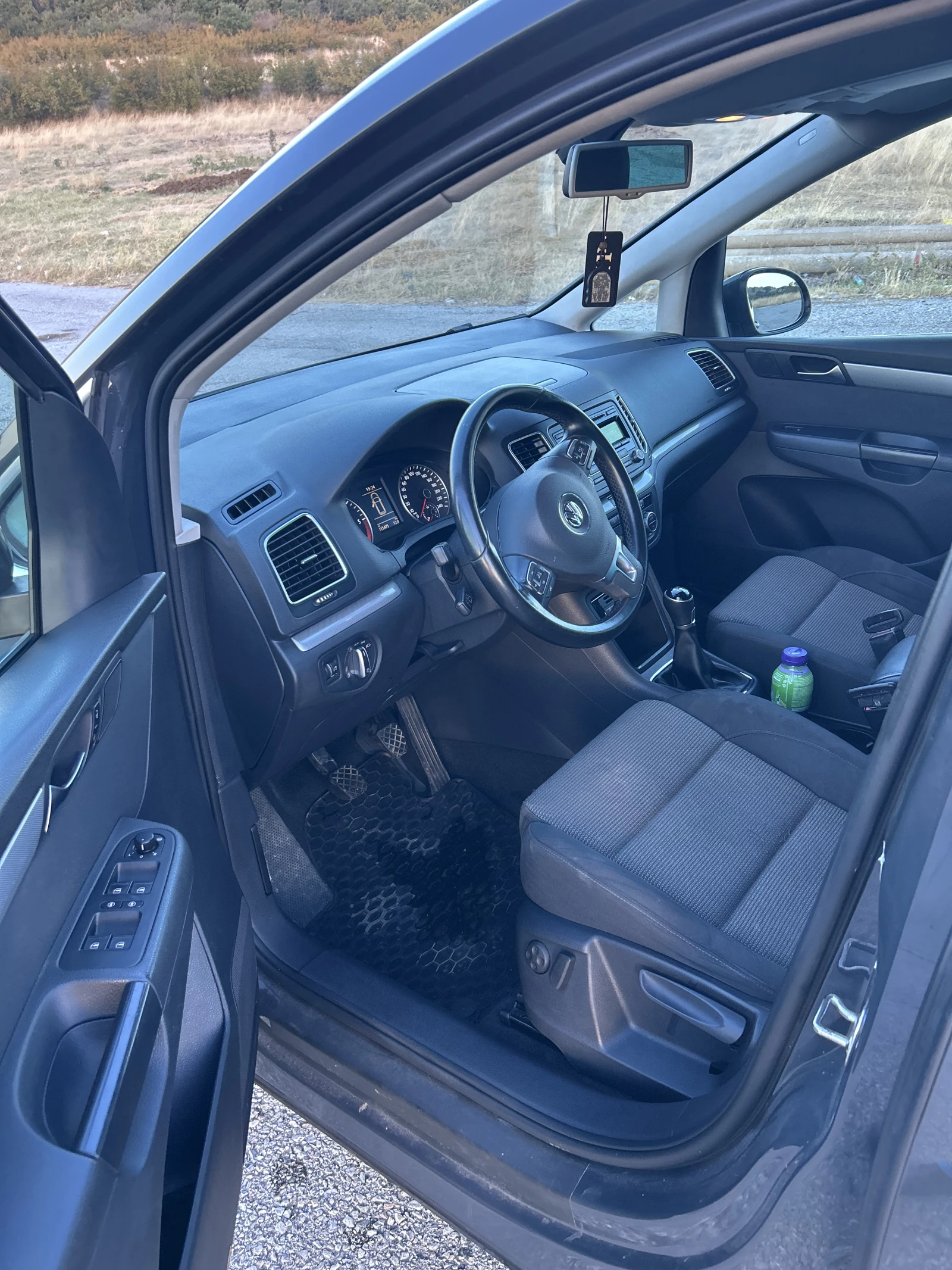 VW Sharan VW Sharan 2.0 TDI BlueMotion 6ск., снимка 10 - Автомобили и джипове - 55838116