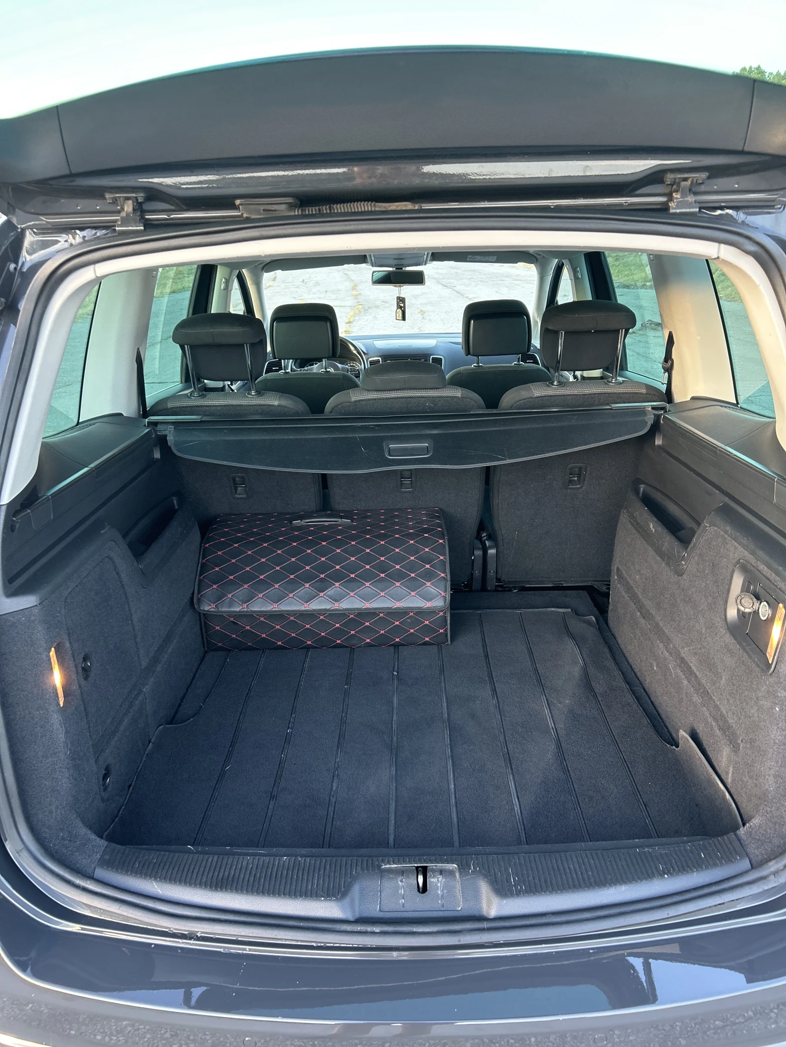 VW Sharan VW Sharan 2.0 TDI BlueMotion 6ск., снимка 12 - Автомобили и джипове - 55838116