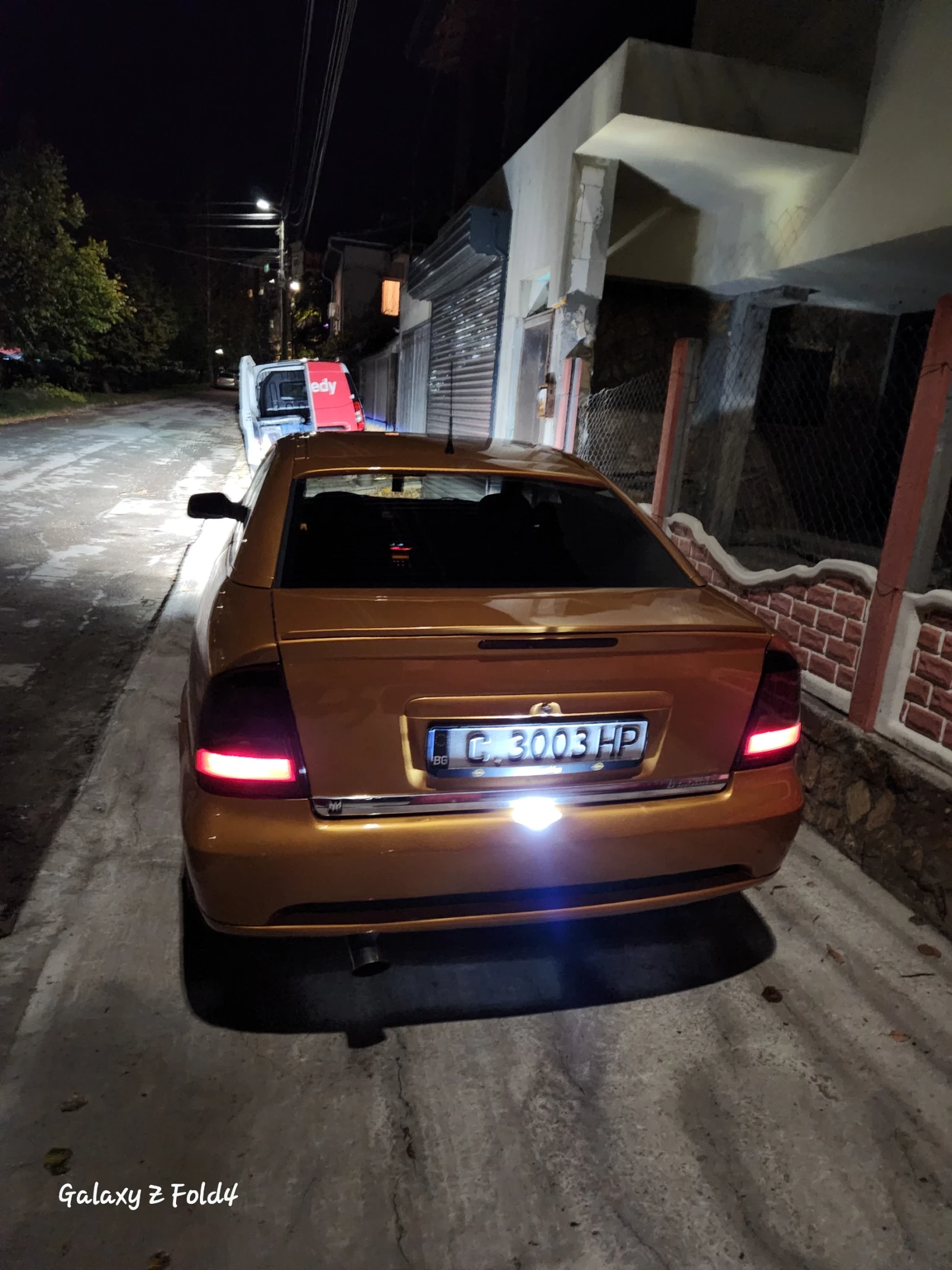 Opel Astra, снимка 12 - Автомобили и джипове - 56074163