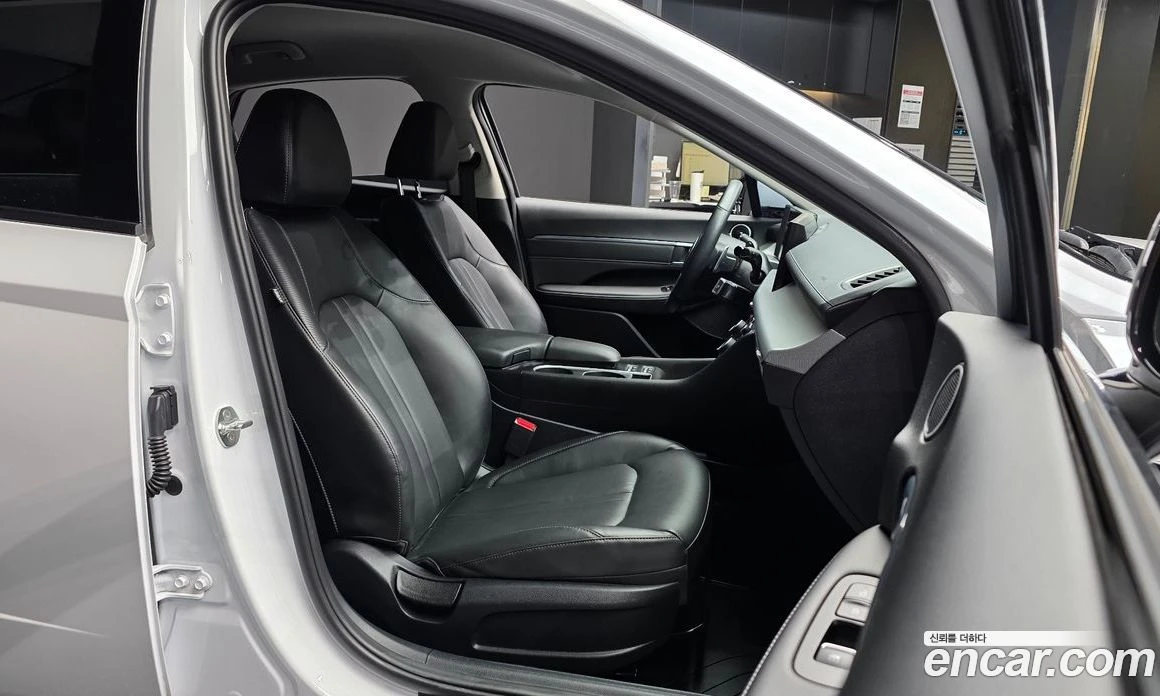 Hyundai Sonata 2.0 LPG, снимка 16 - Автомобили и джипове - 56155504