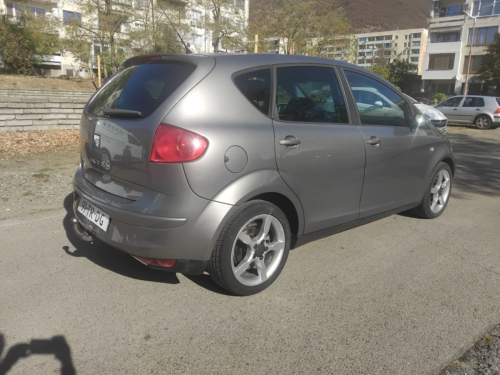 Seat Altea 1.9 BKC, снимка 2 - Автомобили и джипове - 56636174