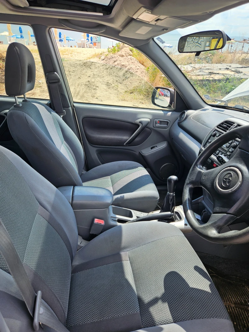 Toyota Rav4, снимка 7 - Автомобили и джипове - 52621700