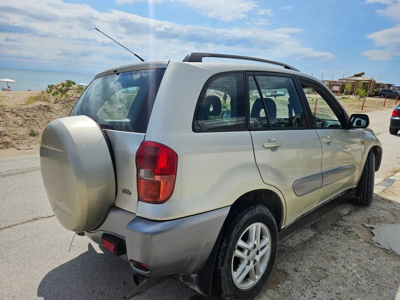 Toyota Rav4, снимка 3 - Автомобили и джипове - 52621700