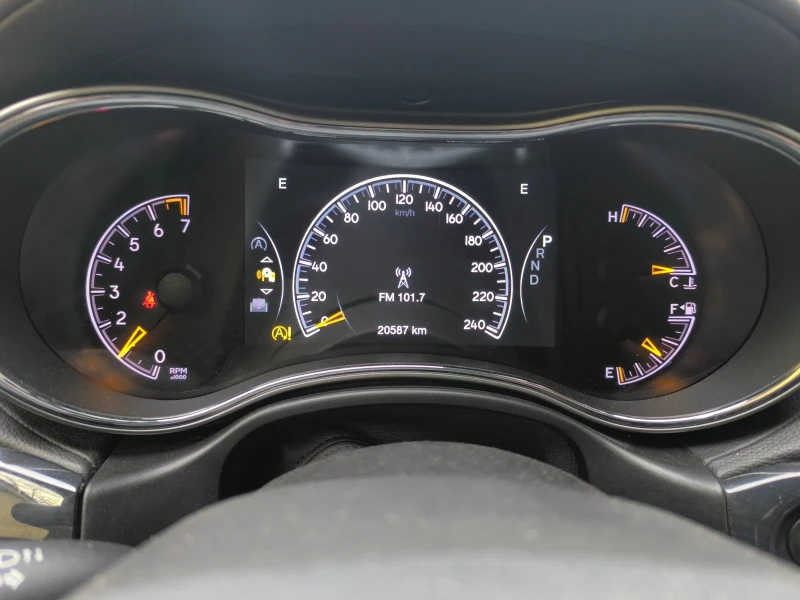 Jeep Grand cherokee OVERLAND, снимка 6 - Автомобили и джипове - 52352175