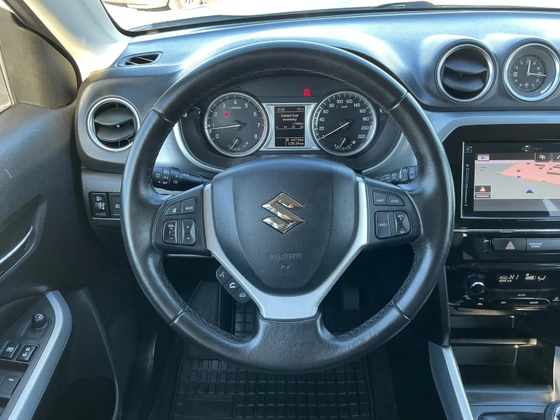 Suzuki Vitara 1.6 I, снимка 11 - Автомобили и джипове - 53167330