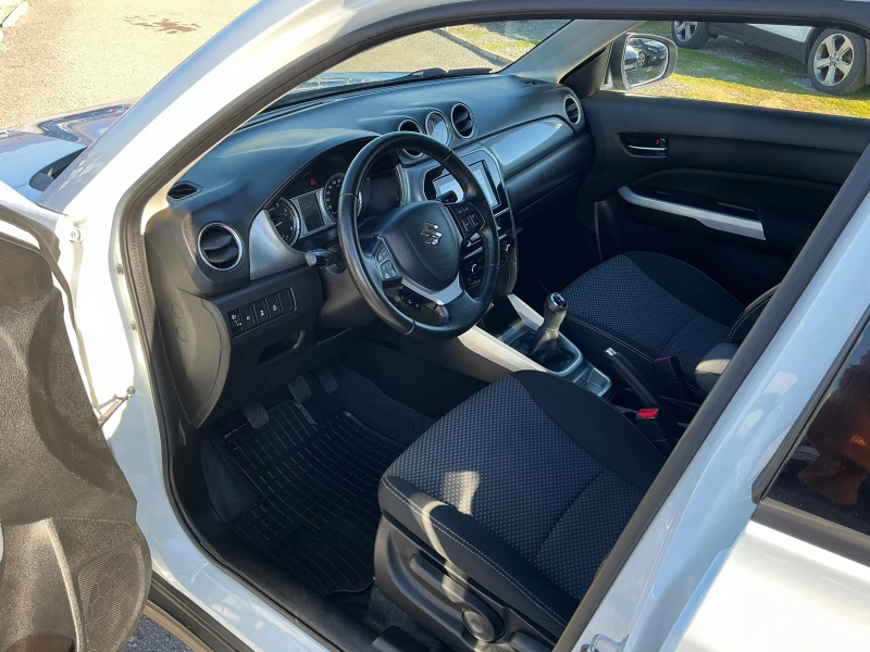 Suzuki Vitara 1.6 I, снимка 13 - Автомобили и джипове - 53167330