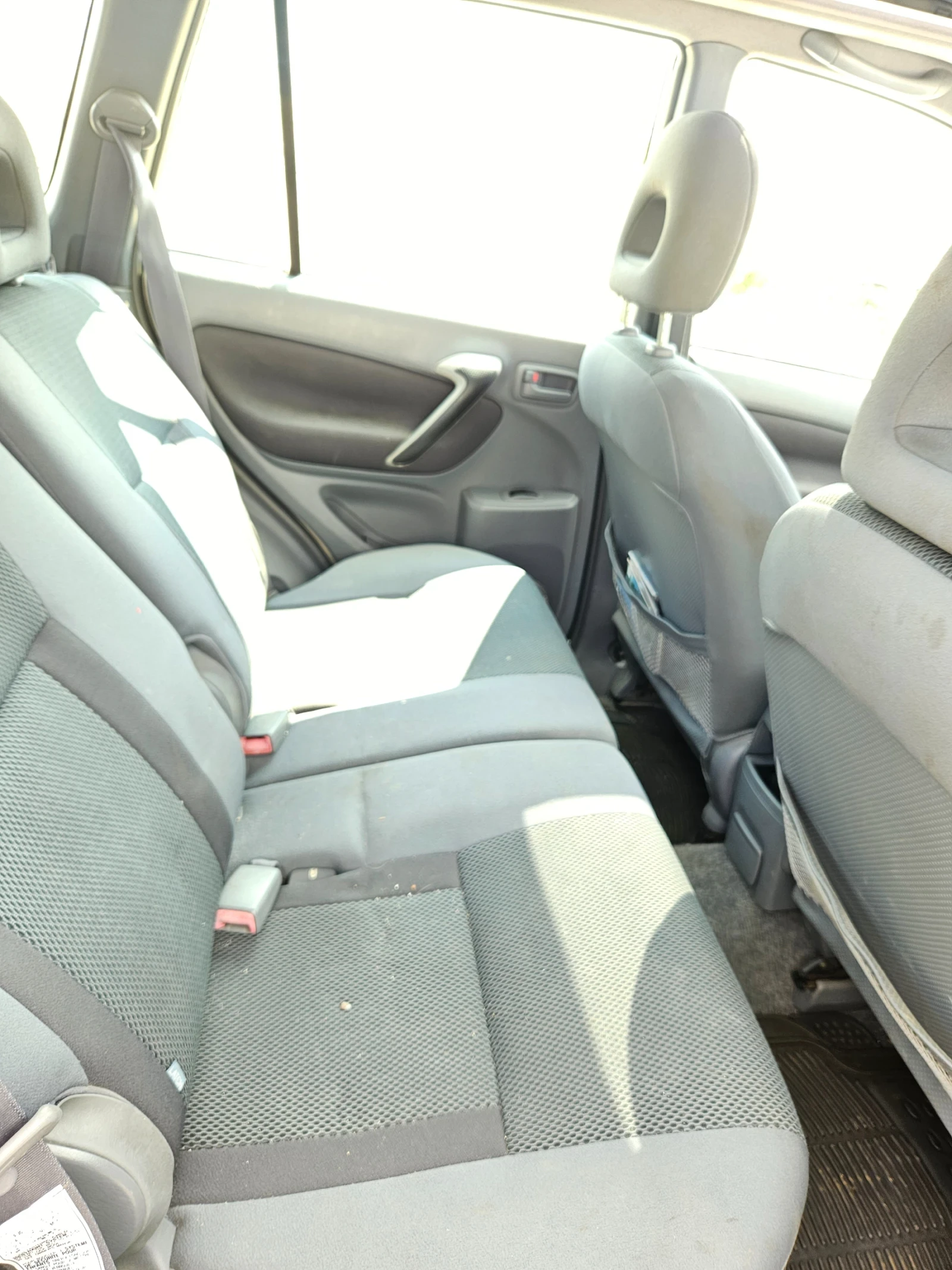 Toyota Rav4  - изображение 8