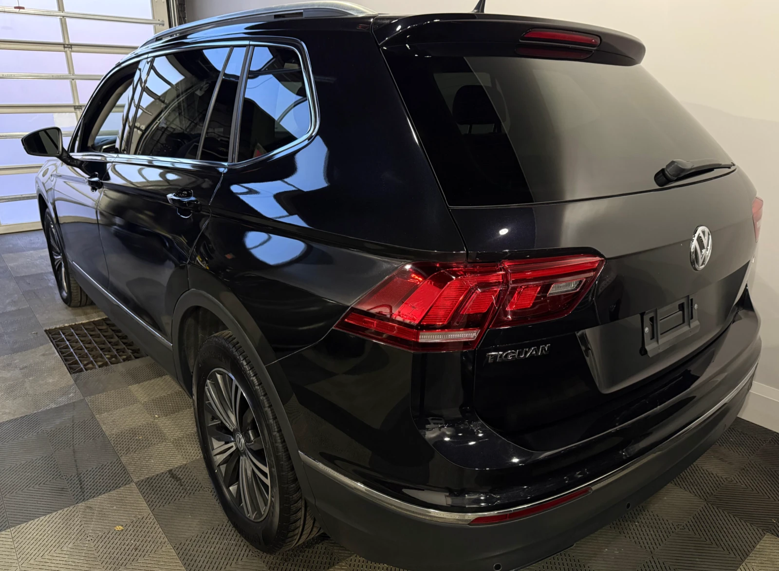 VW Tiguan HIGHLINE АВТОЛИЗИНГ - изображение 3