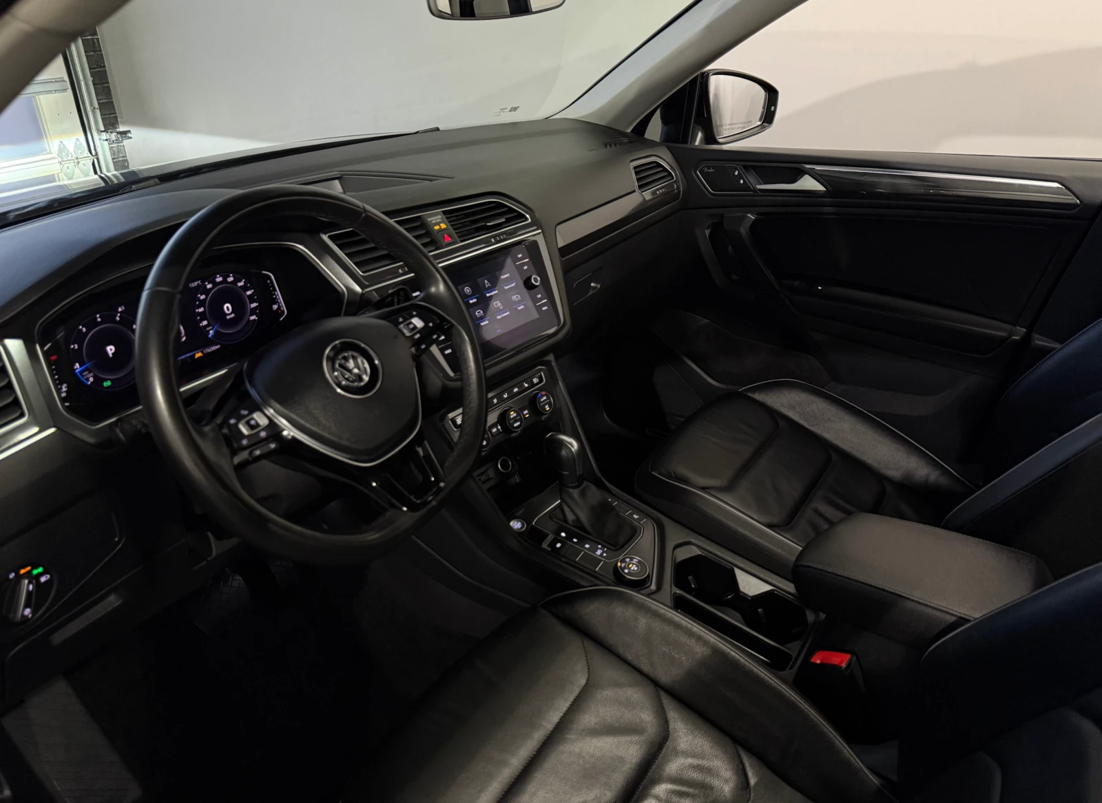 VW Tiguan HIGHLINE АВТОЛИЗИНГ - изображение 4