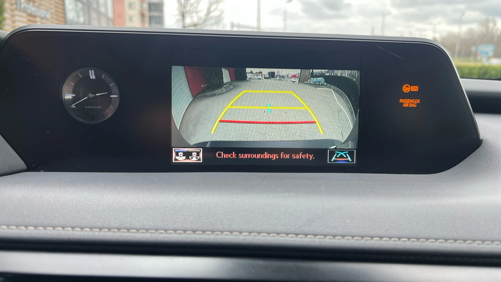 Lexus UX 250h Executive Plus, снимка 14 - Автомобили и джипове - 53910503