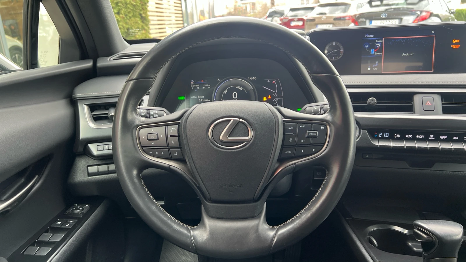 Lexus UX 250h Executive Plus, снимка 12 - Автомобили и джипове - 53910503