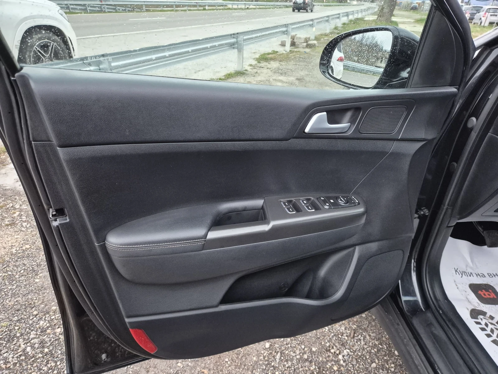 Kia Sportage 1, 7CRDI/КАМЕРА/НАВИГАЦИЯ, снимка 10 - Автомобили и джипове - 54257266