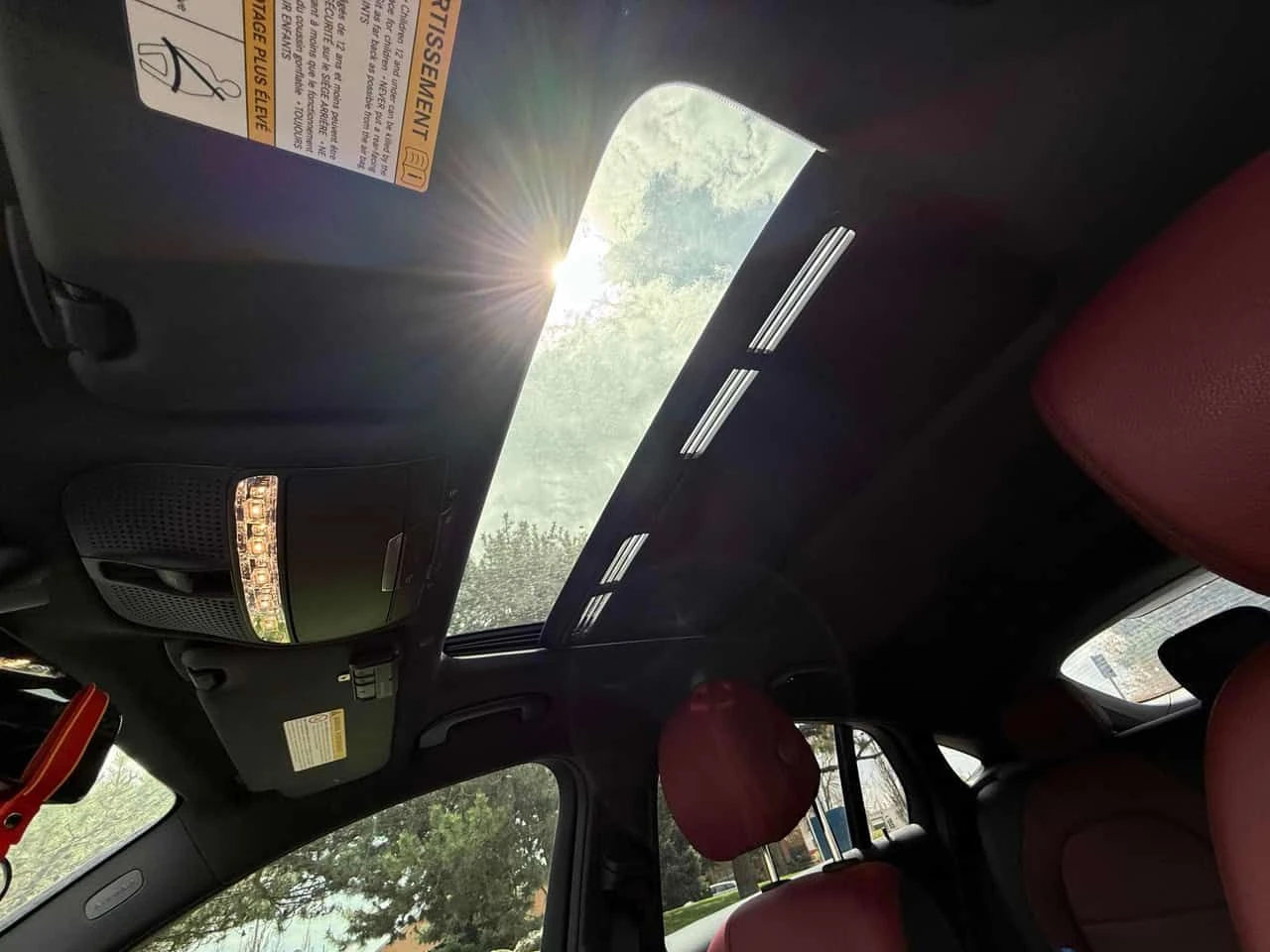 Mercedes-Benz GLC 300 ПОДГРЕВИ * ПАНО * KEYLESS * CARFAX, снимка 10 - Автомобили и джипове - 54479923
