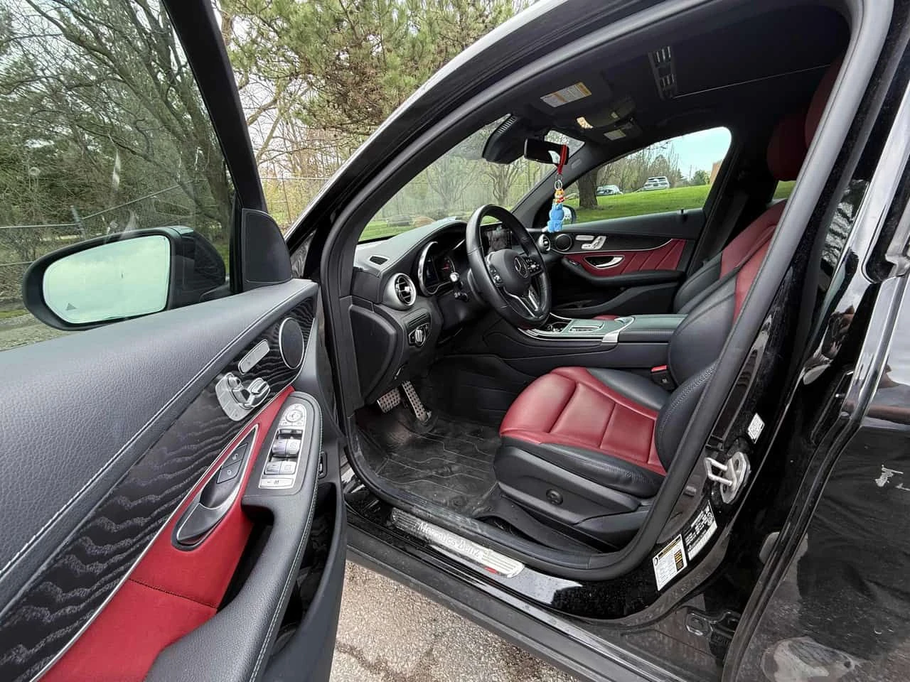 Mercedes-Benz GLC 300 ПОДГРЕВИ * ПАНО * KEYLESS * CARFAX, снимка 5 - Автомобили и джипове - 54479923